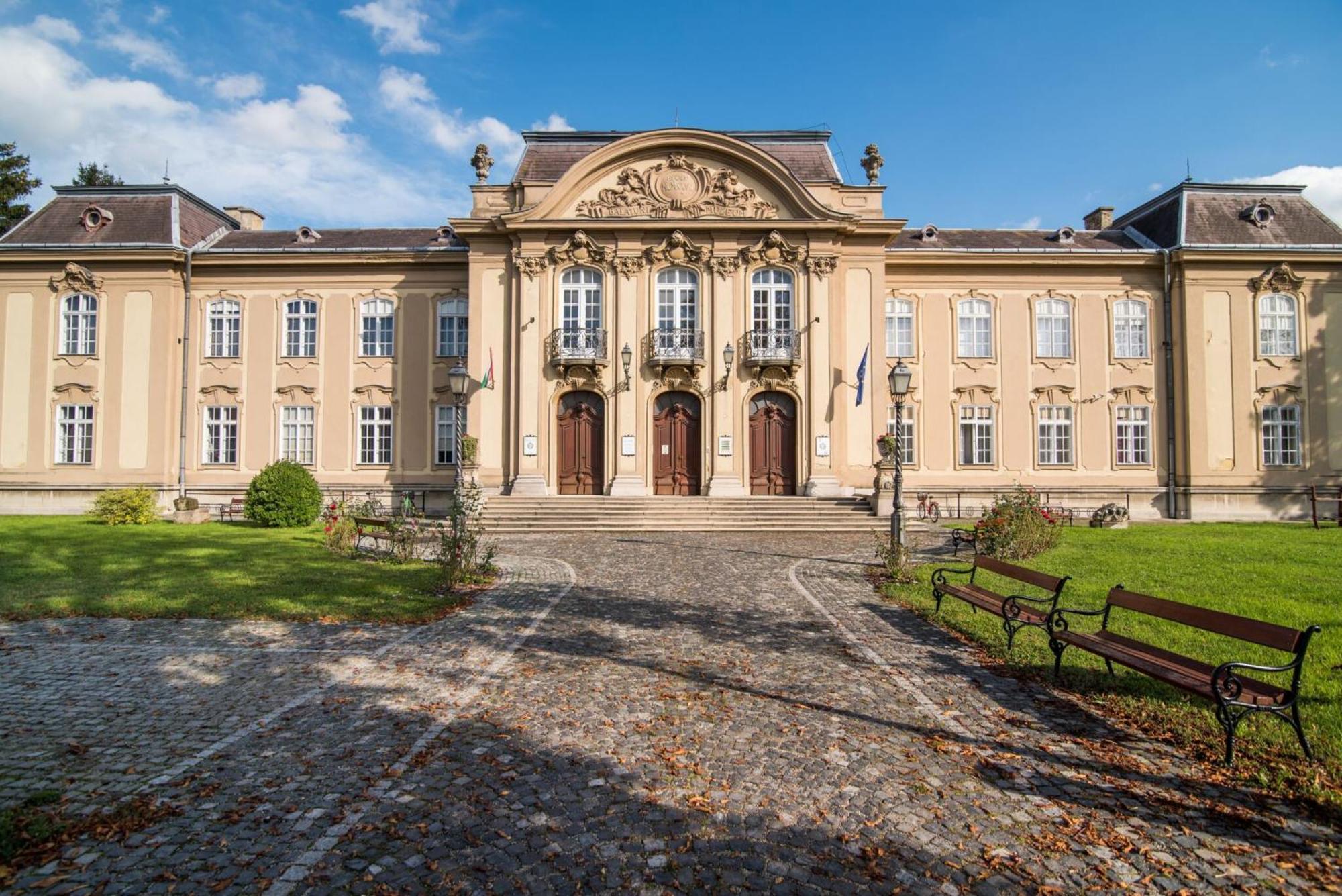 Pegazus Apartman Keszthely Exterior foto